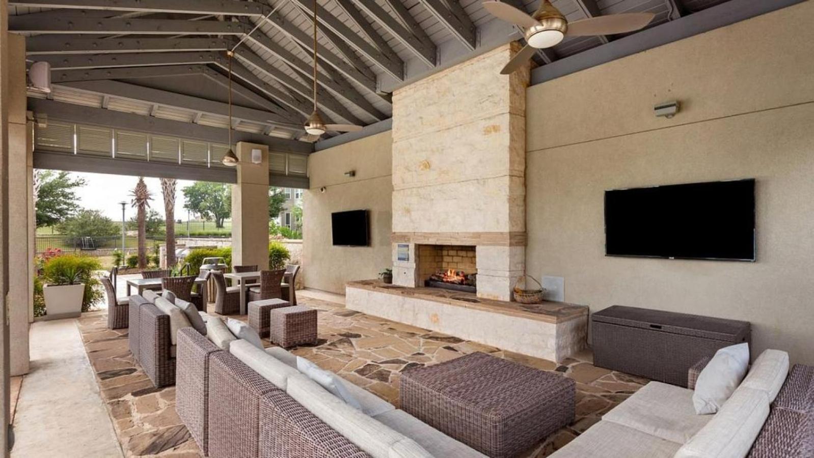 Landing At The Green At Plum Creek - 2 Bedrooms In קיל מראה חיצוני תמונה
